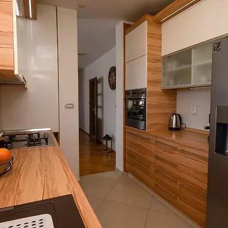 Villa W H I T E S T O N E Dubrava (Sibenik-Knin)