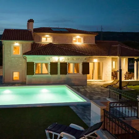 Villa W H I T E S T O N E Dubrava (Sibenik-Knin)